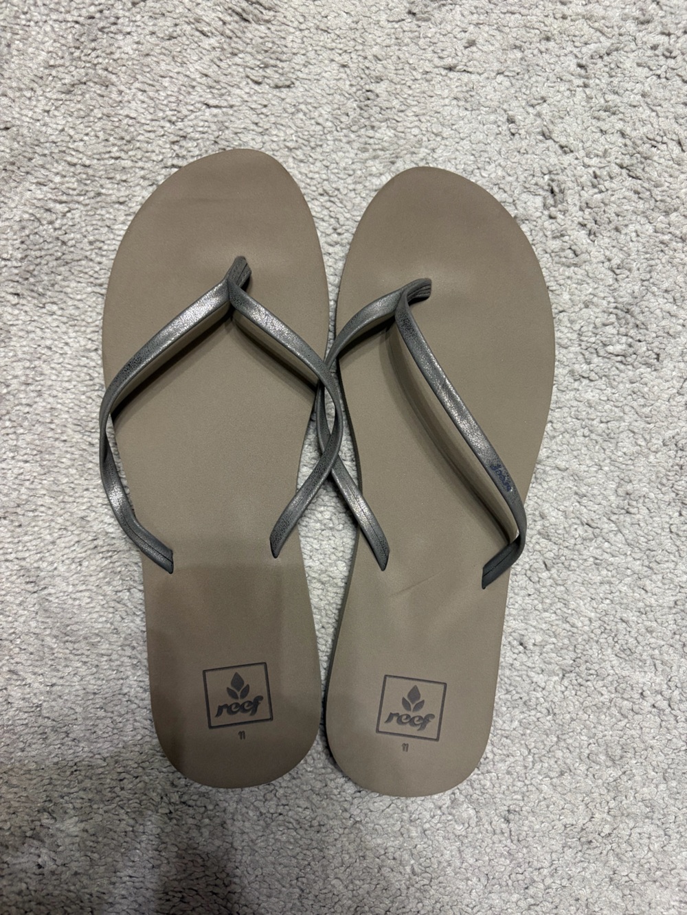 Reef flip flops size 11